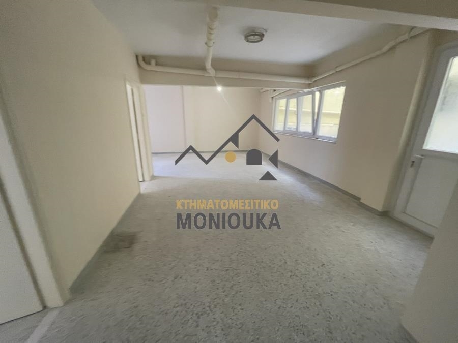 (For Rent) Commercial Retail Shop || Chios/Chios - 125 Sq.m, 550€ 